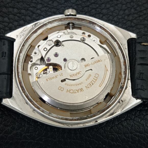 Vintage 1977 Citizen Automatic Mens Silver Watch W/daydate & Gold accents - Picture 10 of 10